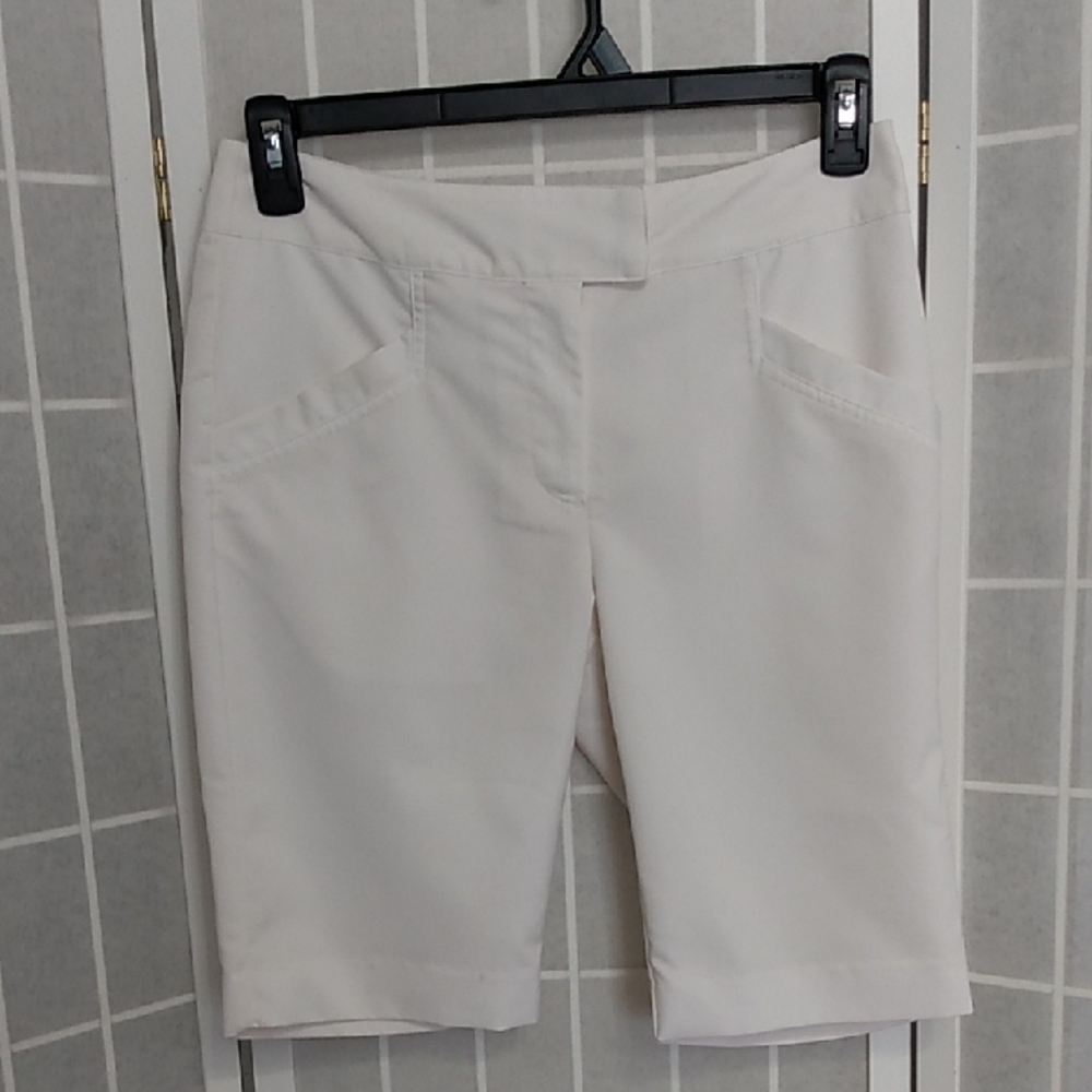TEHAMA Classic White Bermuda Casual Shorts With Inner Liner Women's Size 2